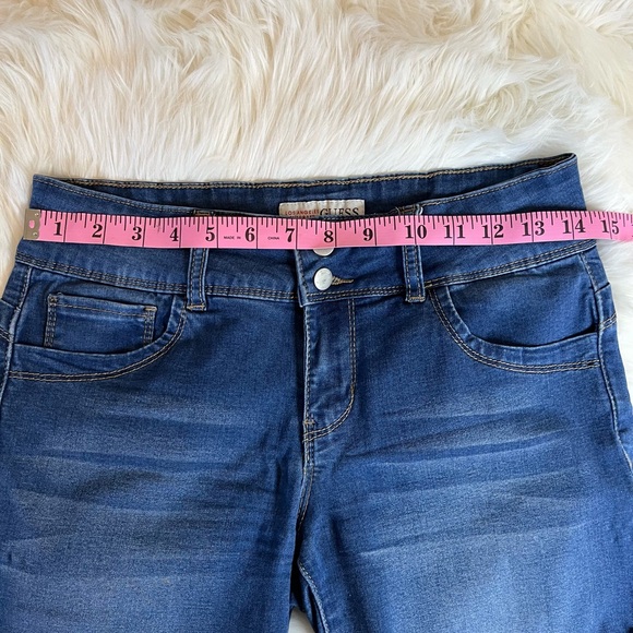 Guess Jean shorts size 4 - Picture 7 of 11